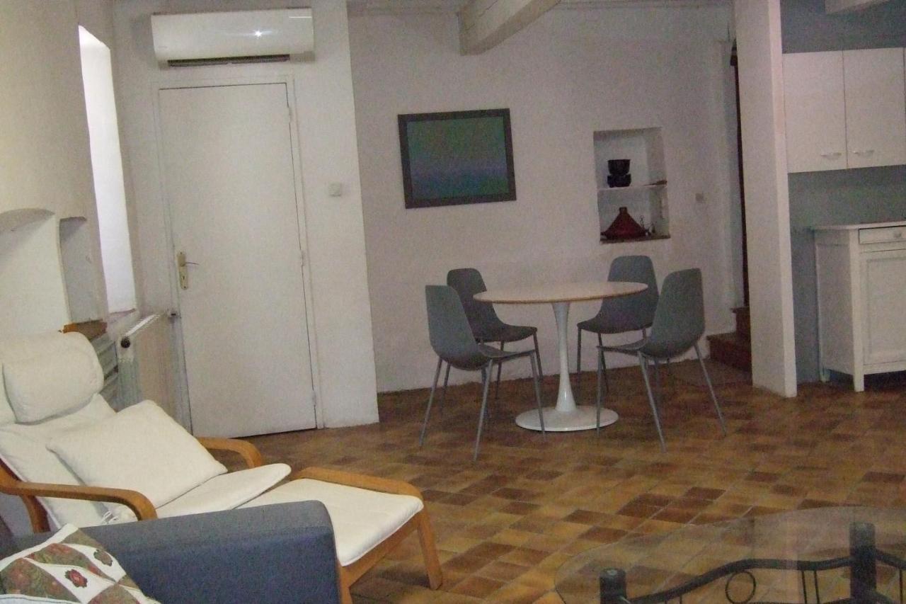 Ribiers Une Maison Dans Le Village מראה חיצוני תמונה
