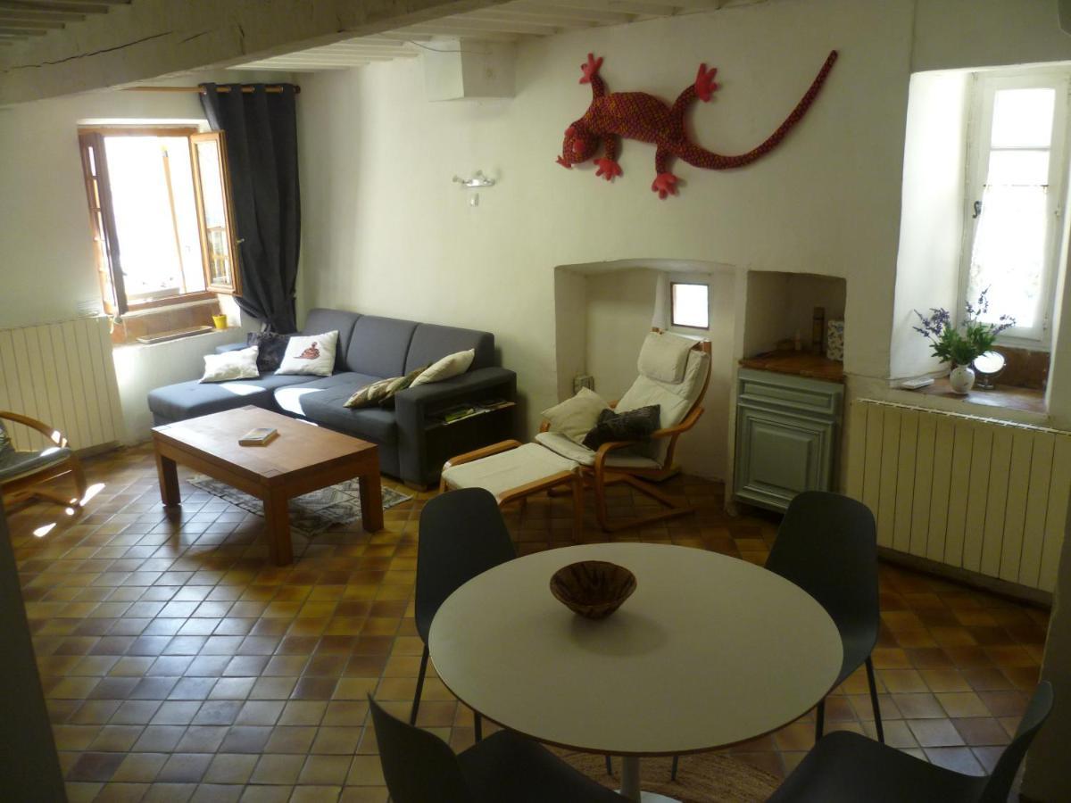 Ribiers Une Maison Dans Le Village מראה חיצוני תמונה